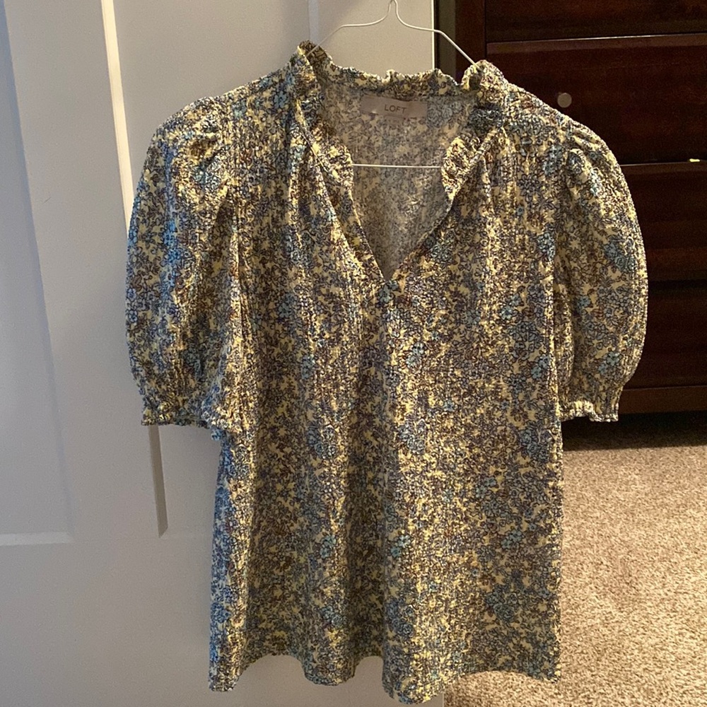 Loft short sleeve blouse